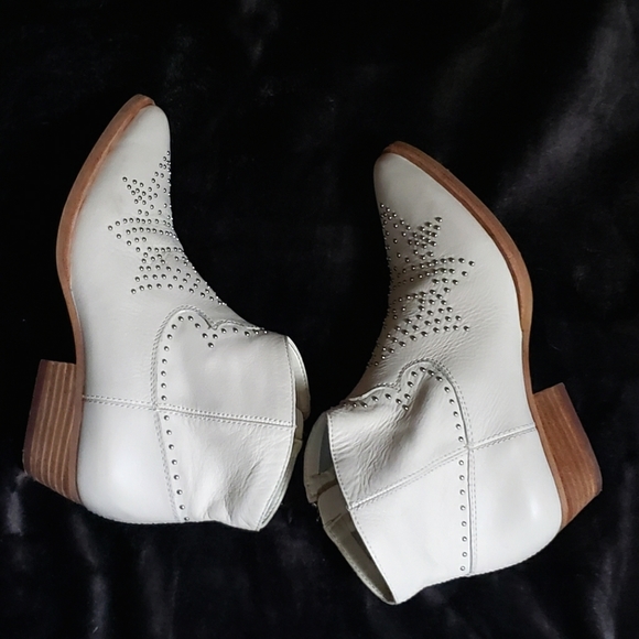 Gianni Bini leather ankle boots Sizes 6.5 & 8! - Picture 5 of 9